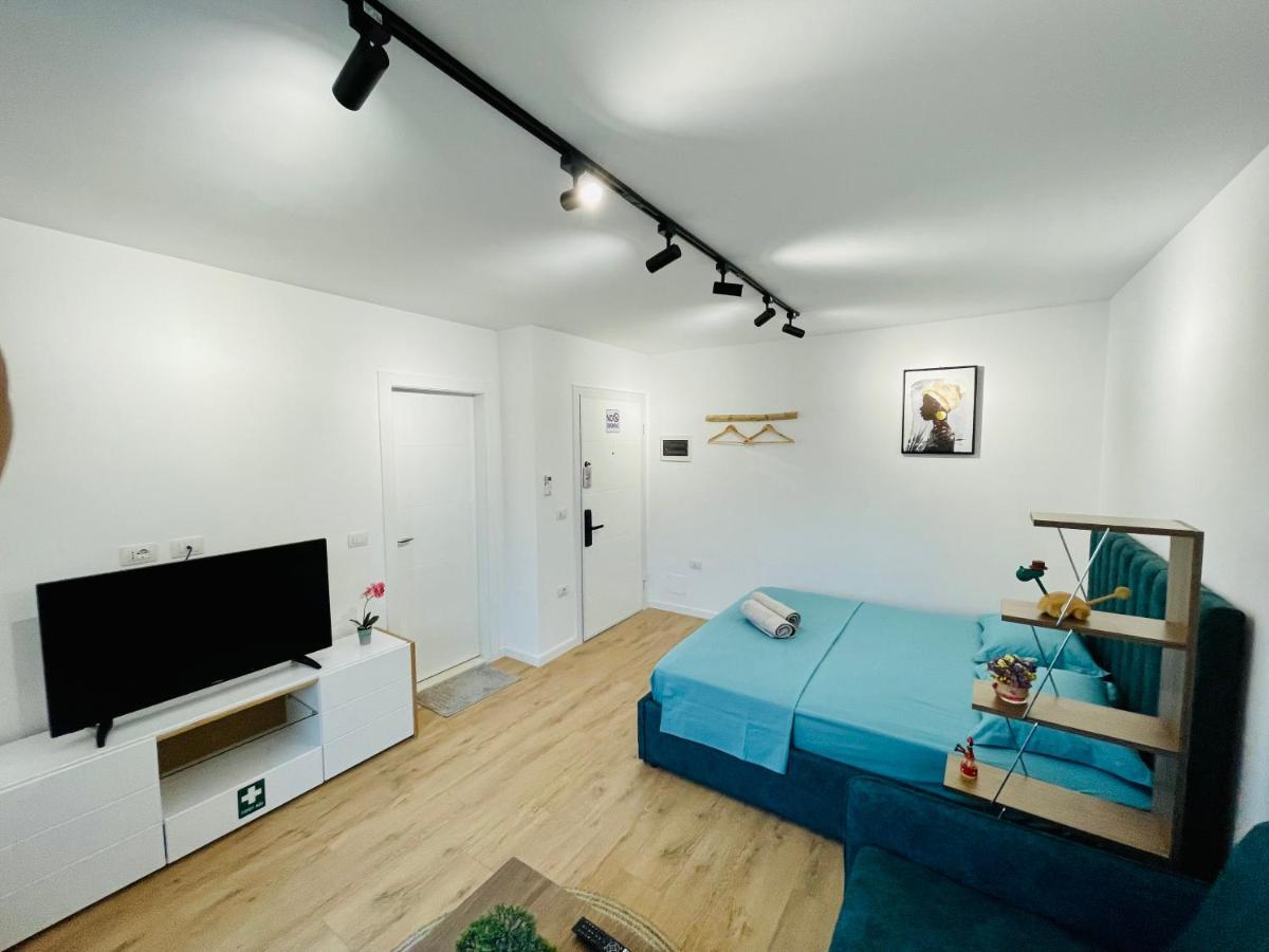 Central Studio Apartment 1, Tirana Extérieur photo