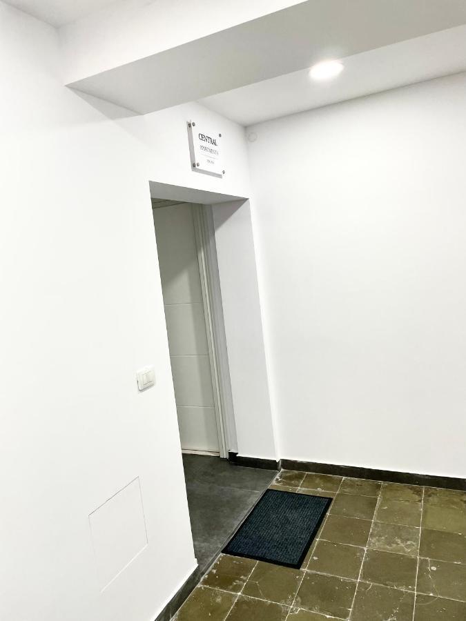 Central Studio Apartment 1, Tirana Extérieur photo