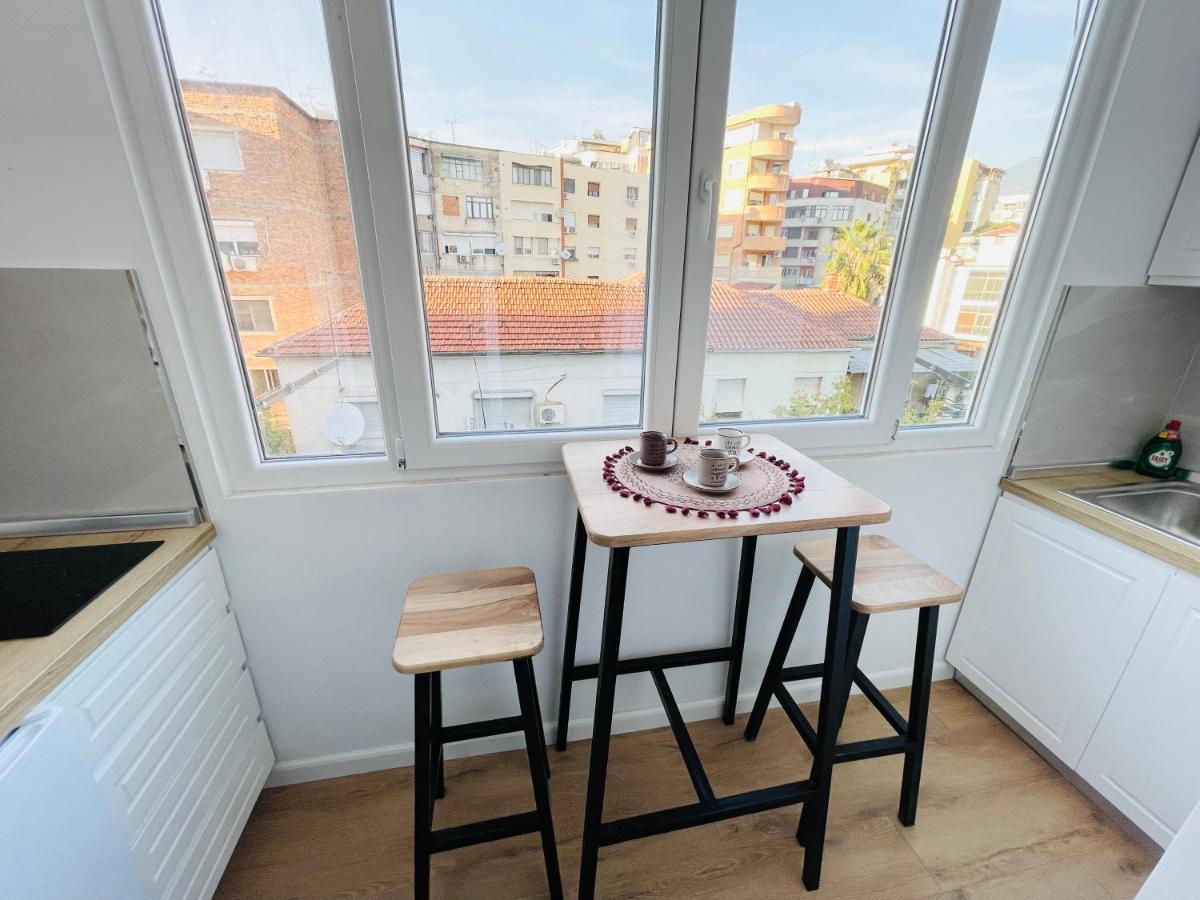 Central Studio Apartment 1, Tirana Extérieur photo