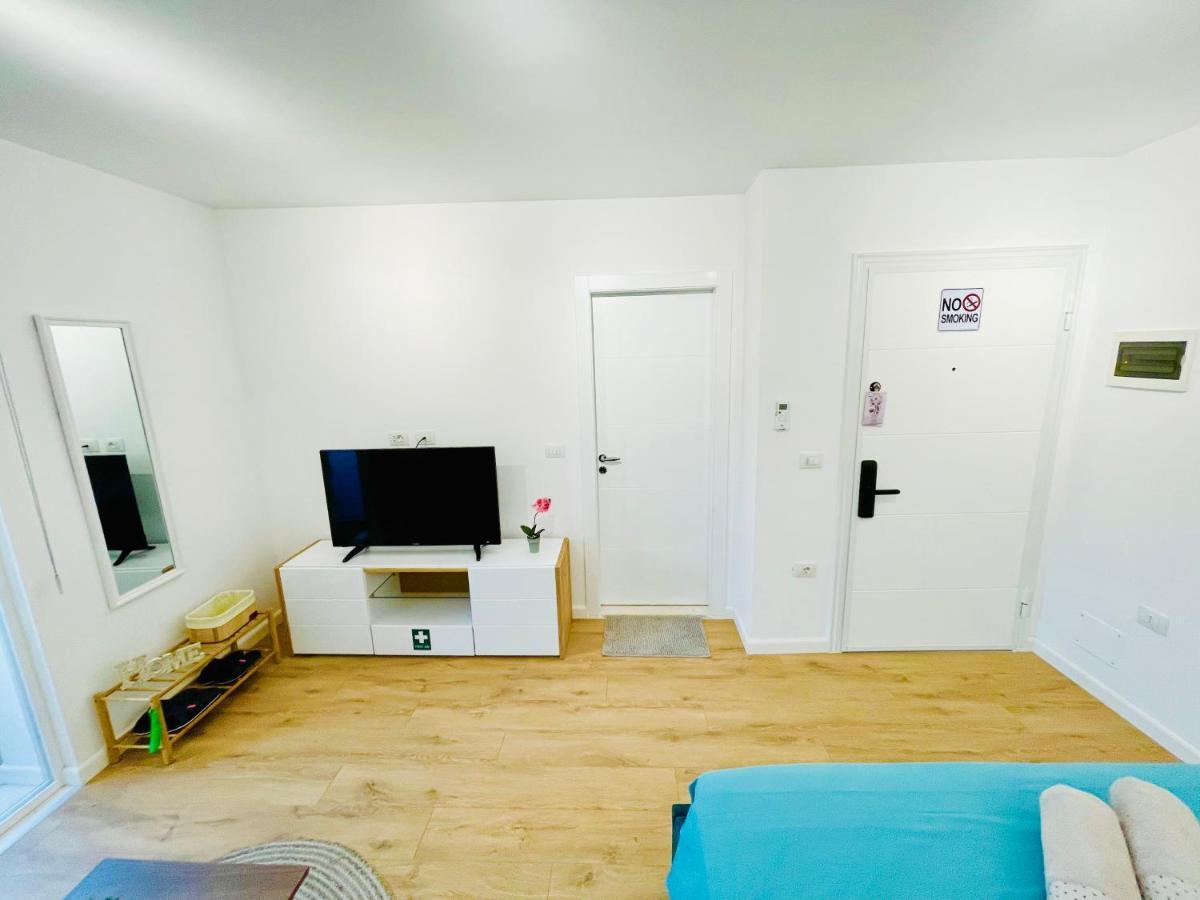 Central Studio Apartment 1, Tirana Extérieur photo