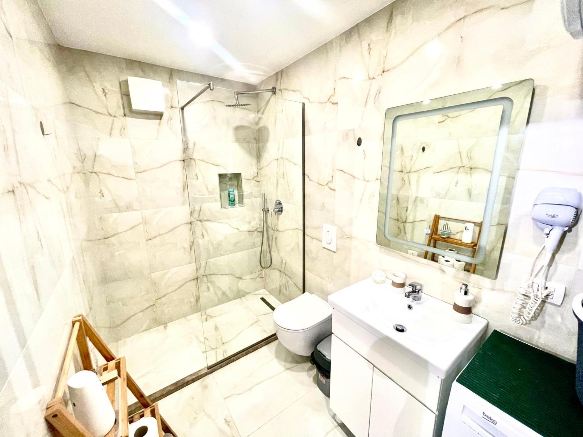 Central Studio Apartment 1, Tirana Extérieur photo